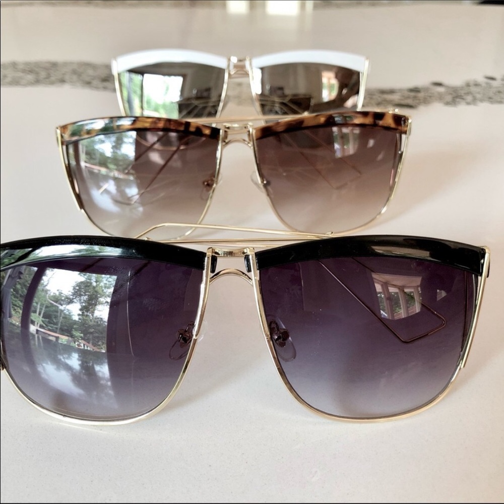 NWT! Sun’s Out Iconic Sunglasses